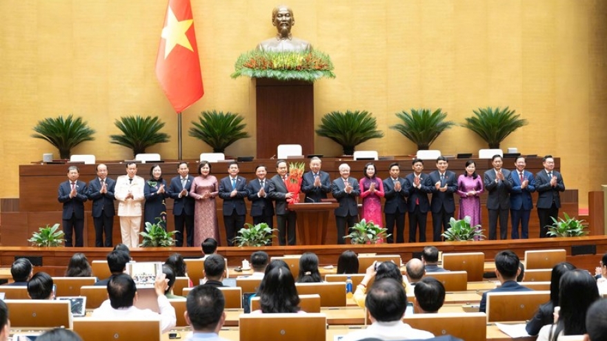 Quốc hội bầu 6 Phó Chủ tịch Quốc hội và kiện toàn hàng loạt chức danh